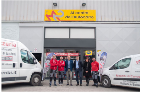 M2 Ricambi al Centro dell'Autocarro