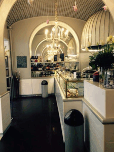Melrose Bar