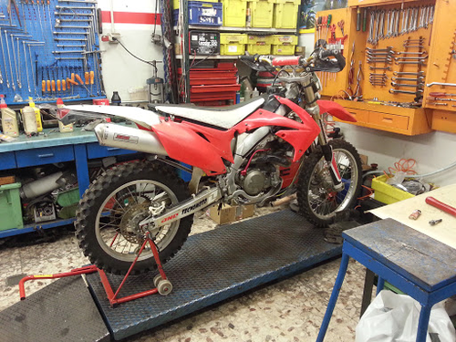 Officina Moto e Scooter Manoni